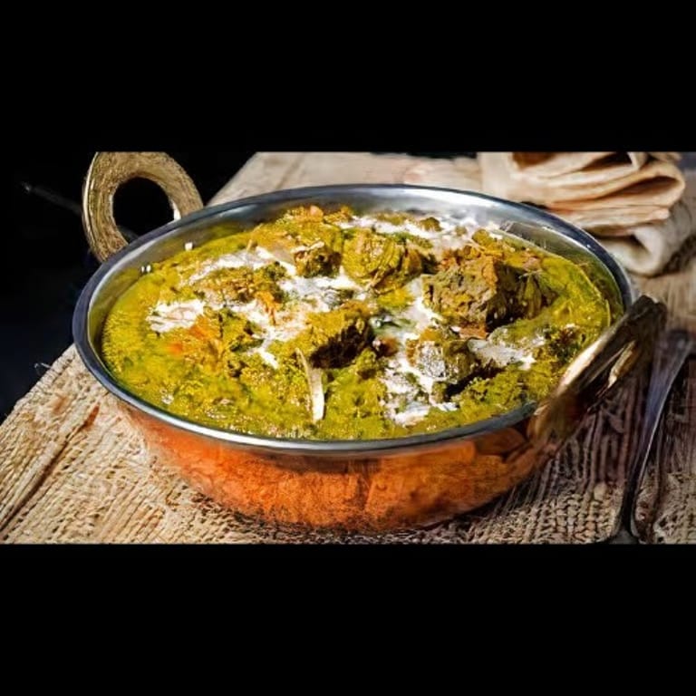 Discover Our Saag Dishes