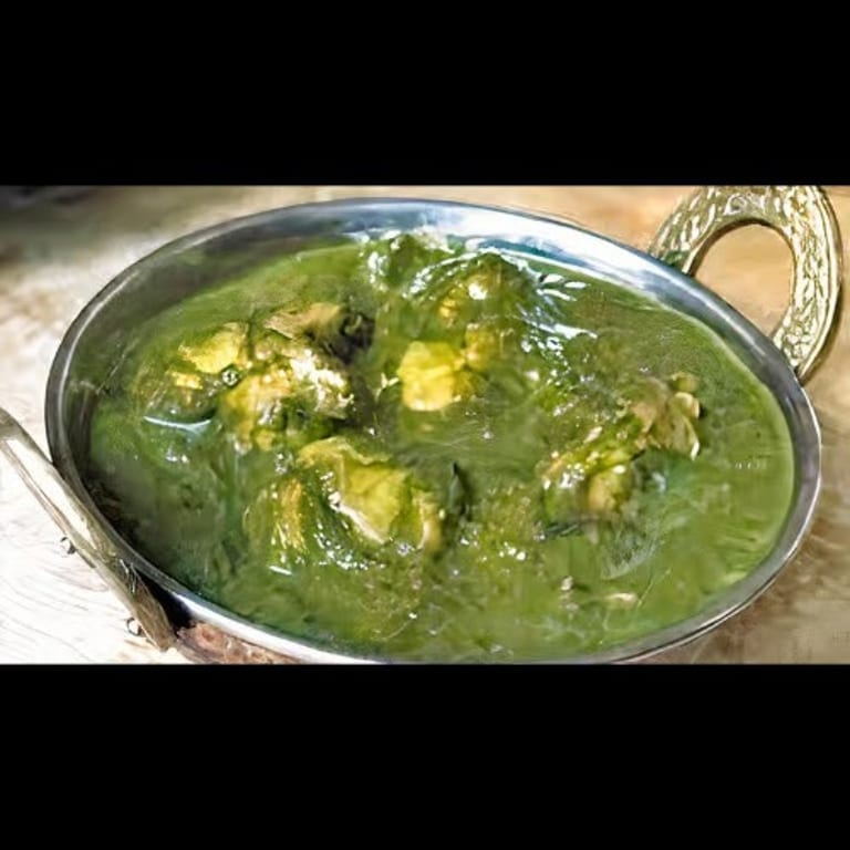 Discover Our Saag Dishes